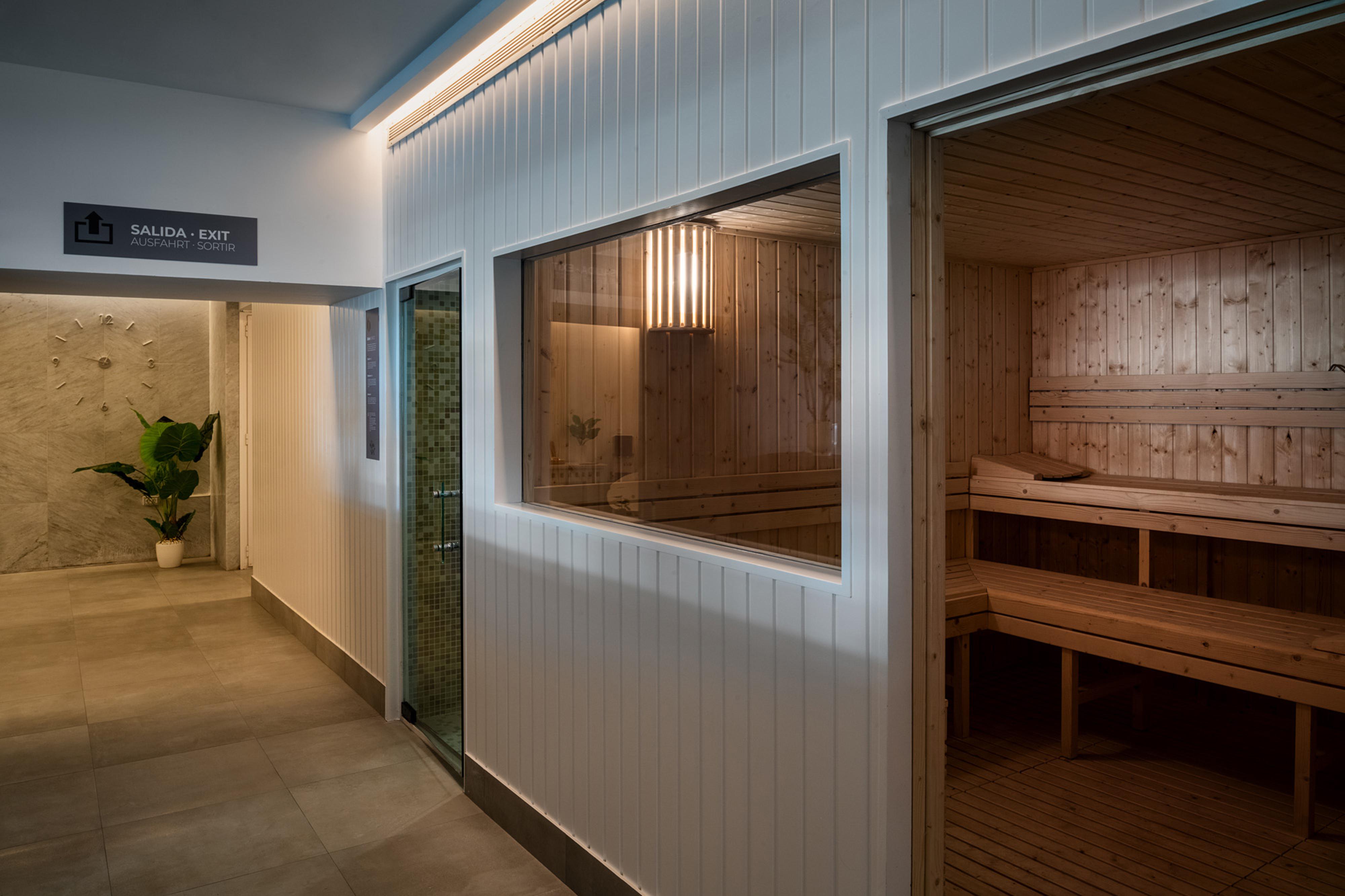 Arrecife Gran Hotel & Spa エクステリア 写真 Sauna at the hotel