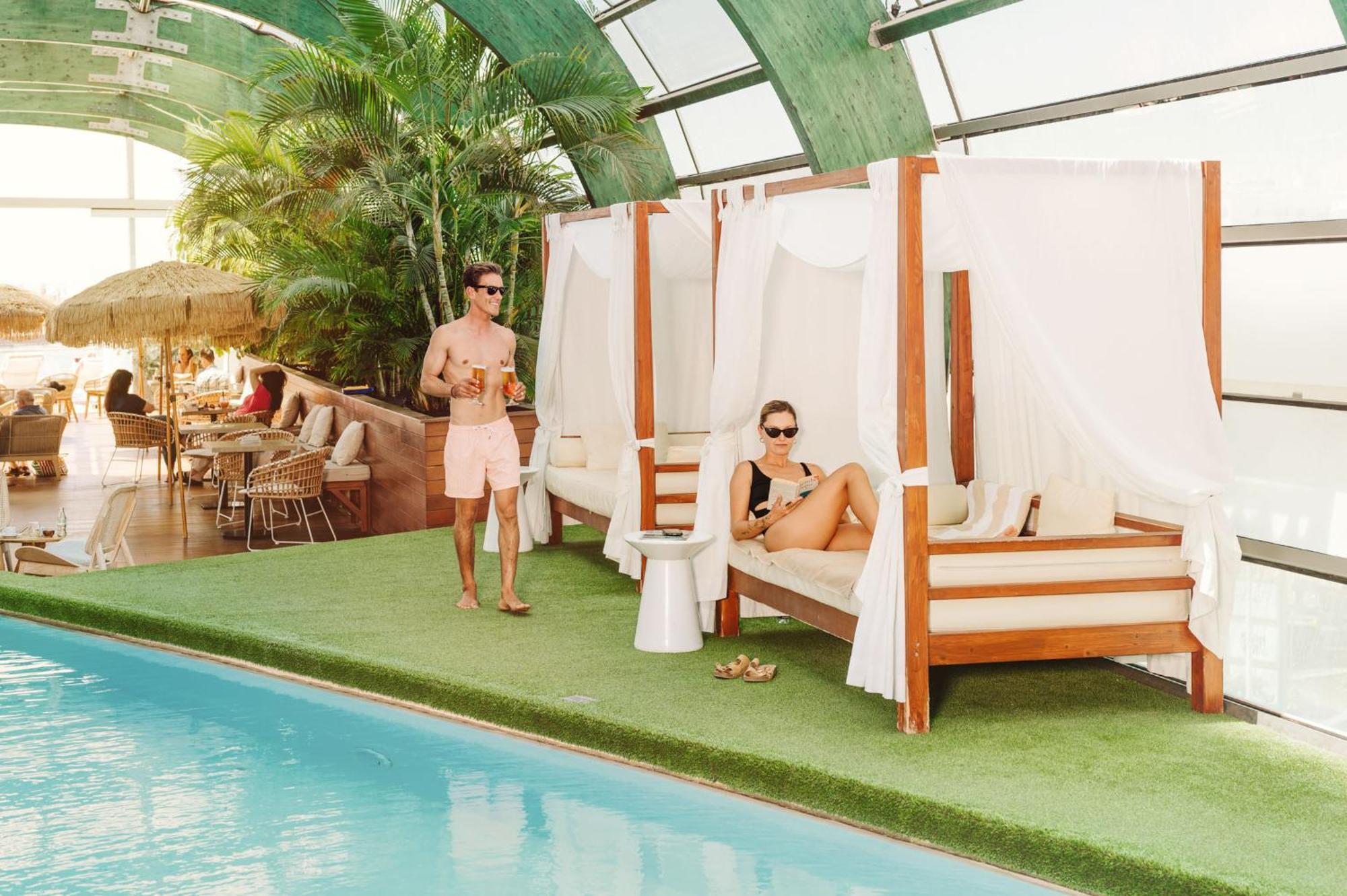 Arrecife Gran Hotel & Spa エクステリア 写真 The pool at the Standard East Village
